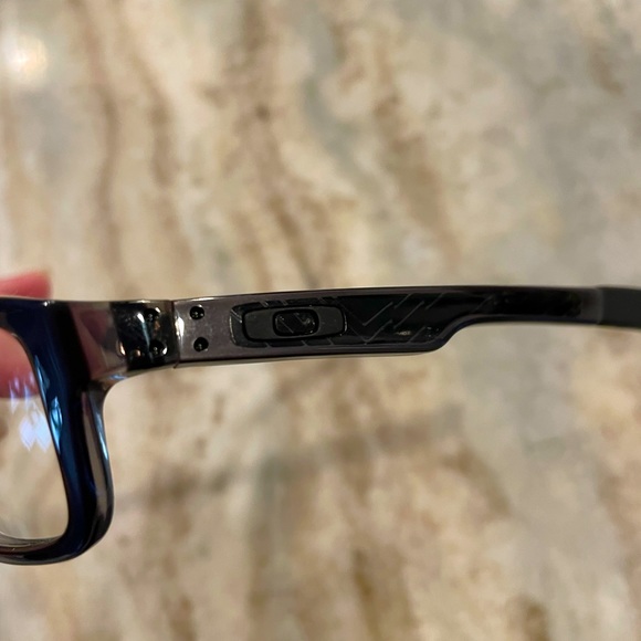 Oakley BUCKET glasses frame, mod 1060-1053, with branded case - Picture 2 of 9